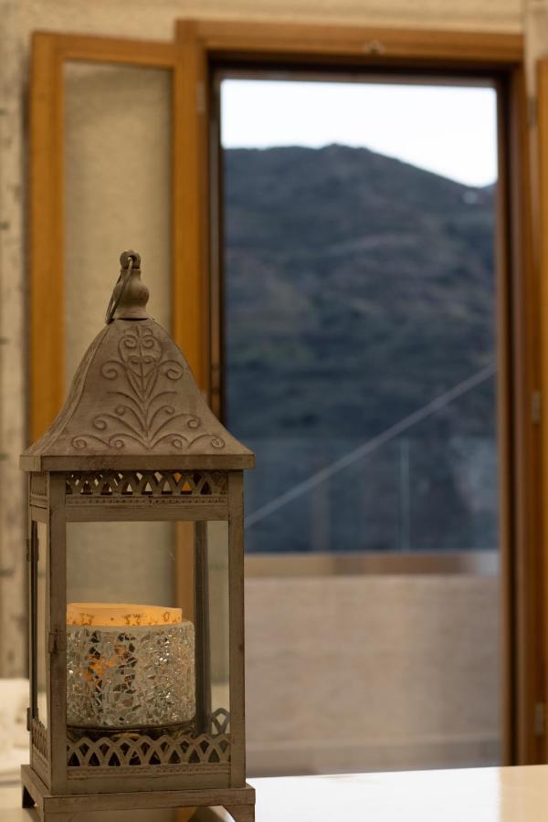 The Mountain House - Authentic Cretan Hideaway - Breathtaking And Nature Views Tourloti Exterior photo