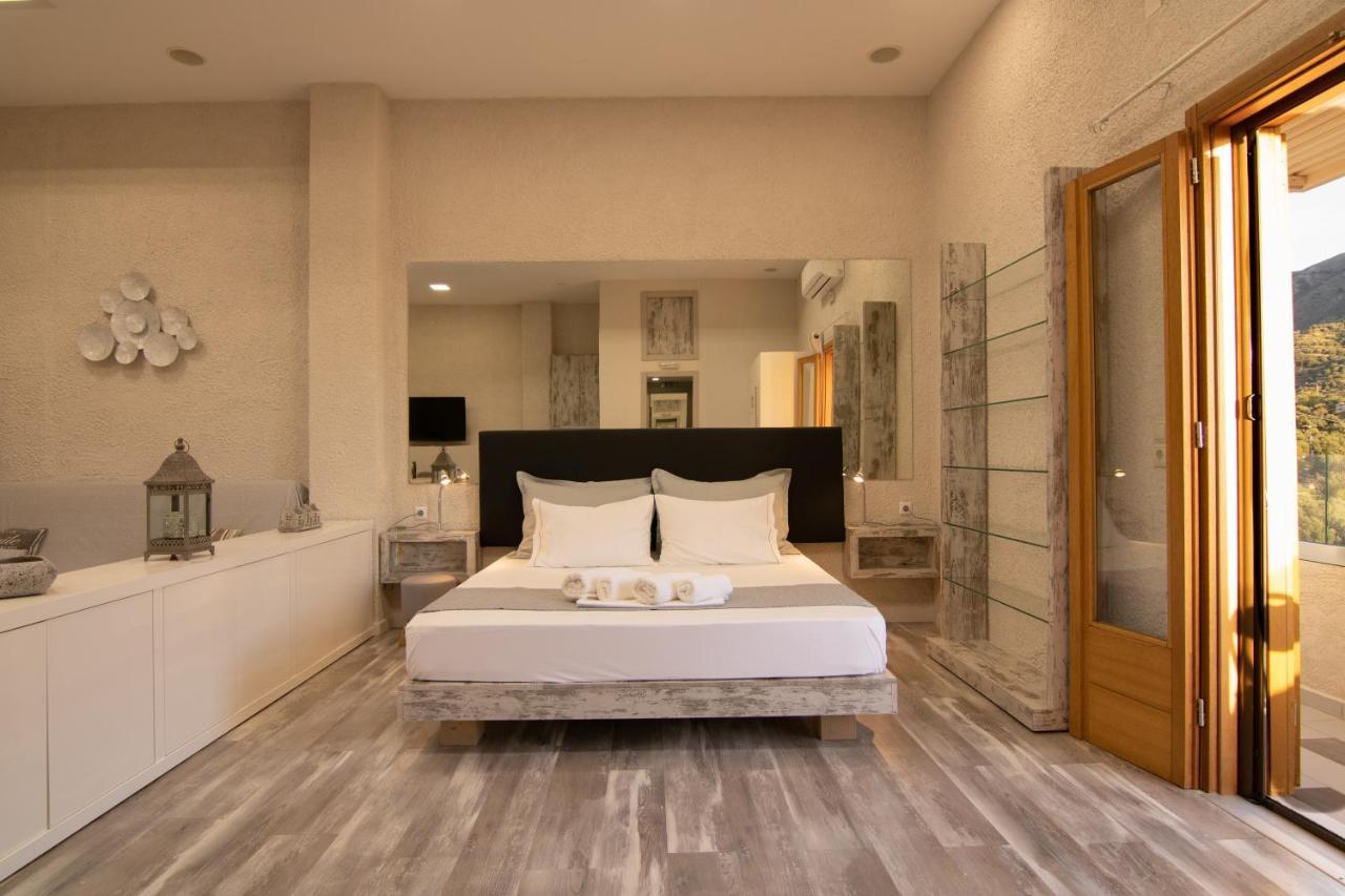 The Mountain House - Authentic Cretan Hideaway - Breathtaking And Nature Views Tourloti Exterior photo